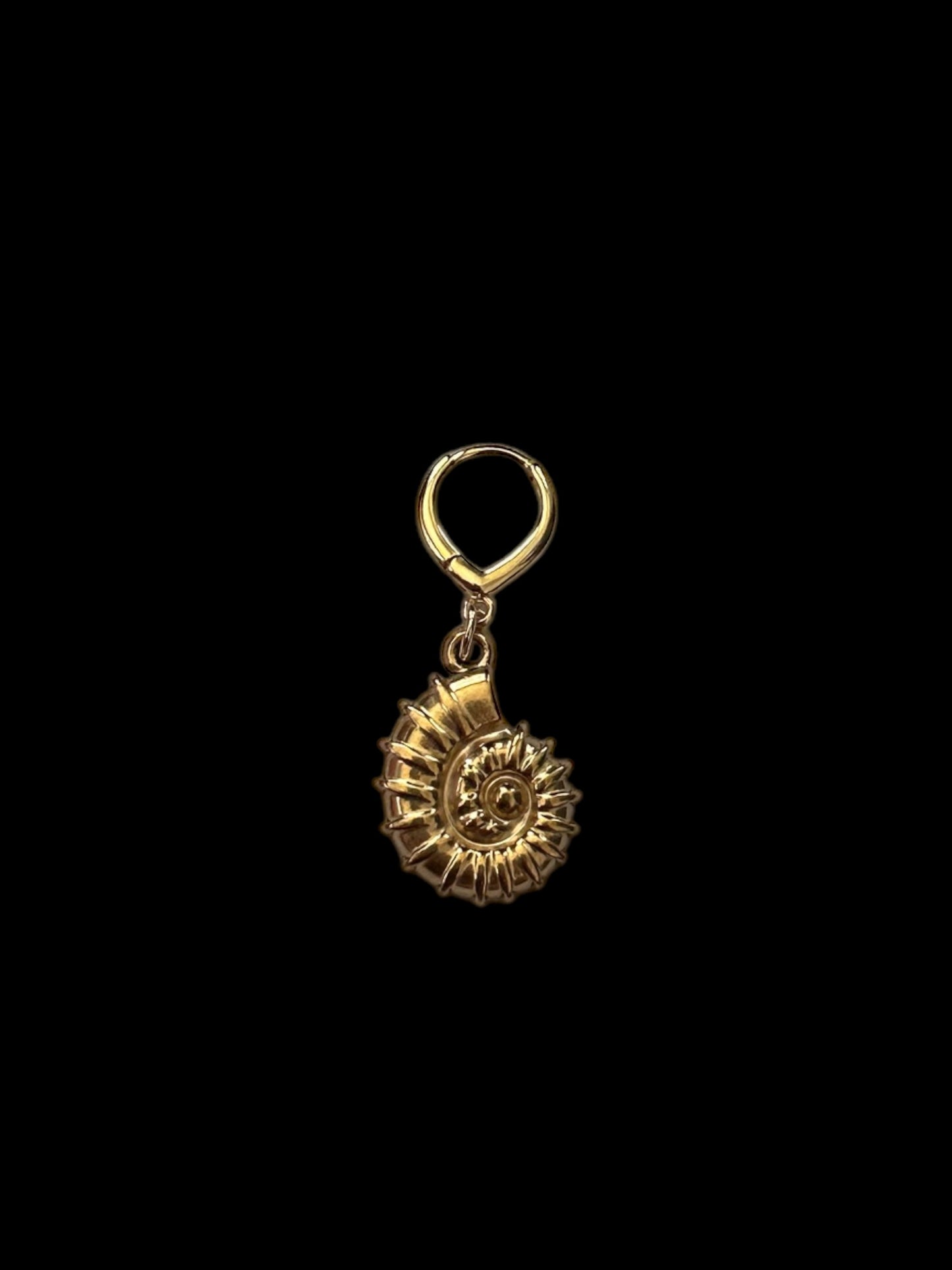 Bikini charm caracol